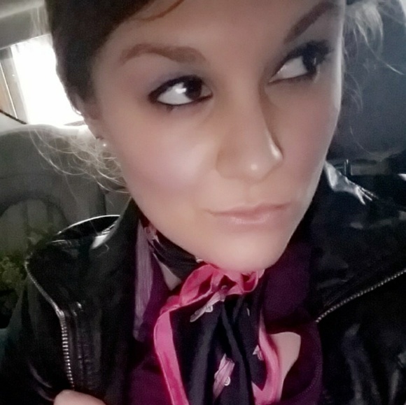 Kate Spade - Picture 2 of 8